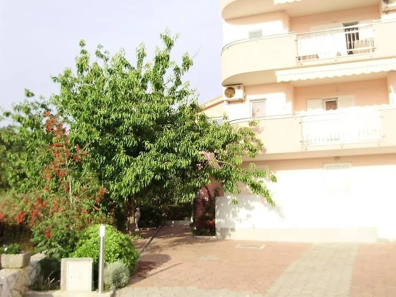 Apartment In Okrug Gornji With Balcony, Air Conditioning, Wifi, Dishwasher 5048-1 Trogir